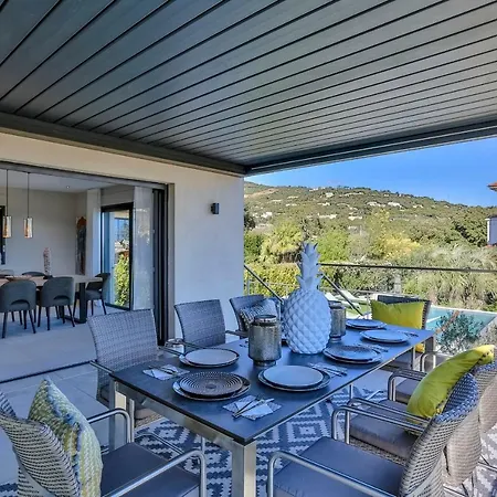 Luxuriose Mit Meeresblick Und Pool In Der Nahe Vom Golfplatz * Grimaud