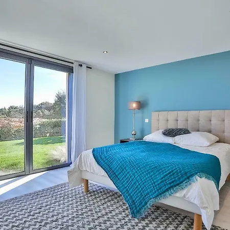 Villa Luxuriose Mit Meeresblick Und Pool In Der Nahe Vom Golfplatz